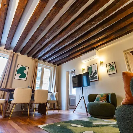 Daire Heart Of - Spacious 3-bedroom Air-conditione *