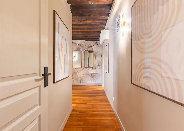 Daire Heart Of - Spacious 3-bedroom Air-conditione *