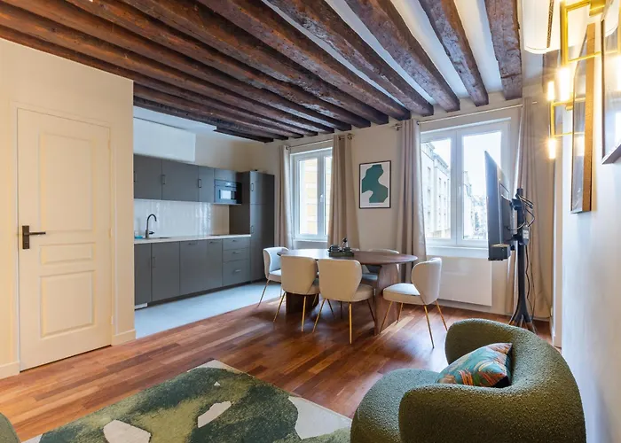 Heart Of - Spacious 3-bedroom Air-conditione * Paris