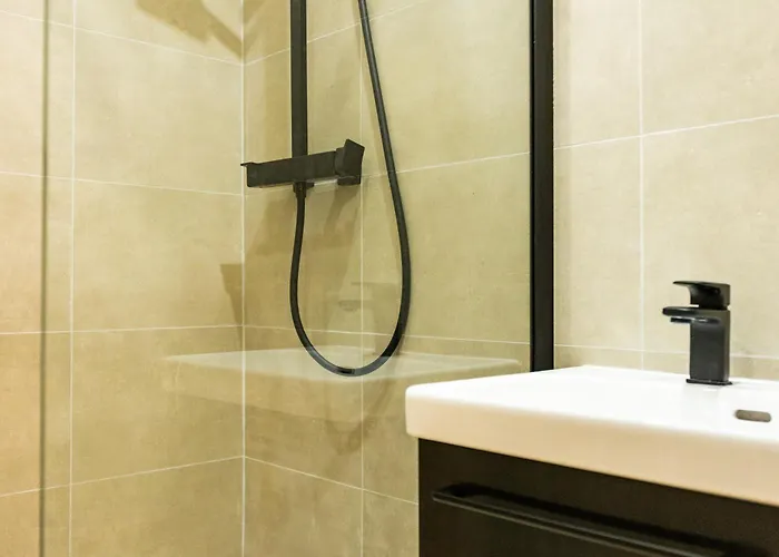 Daire Heart Of - Spacious 3-bedroom Air-conditione *